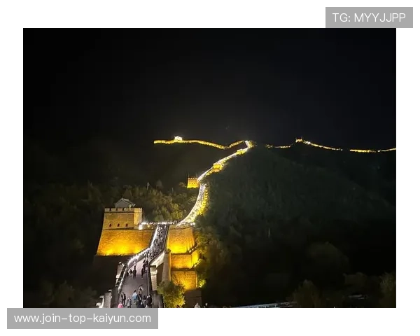 球员进球后在角旗区筑起一座长城烽火台,点燃狼烟宣告胜利 球员进球后在角旗区筑起一座长城烽火台,点燃狼烟宣告胜利